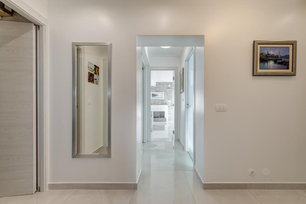Joy 1 Apartment Новалья Экстерьер фото